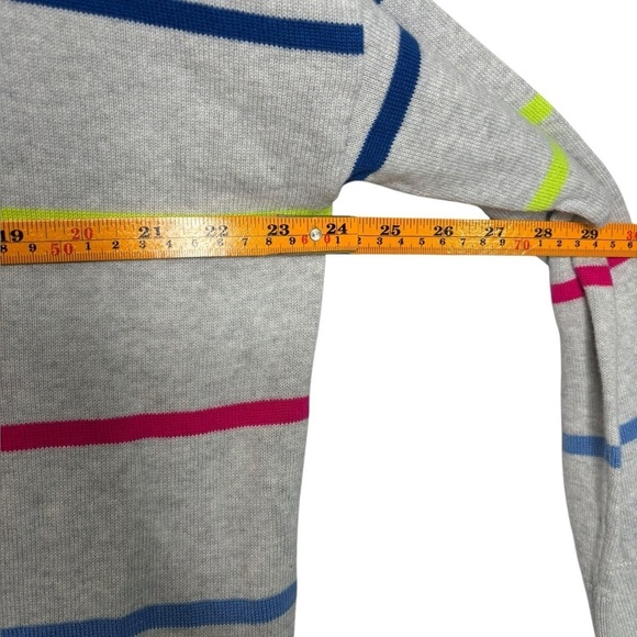 Vineyard Vines Men’s Grey Stripped Sweater Size Medium - Picture 8 of 10